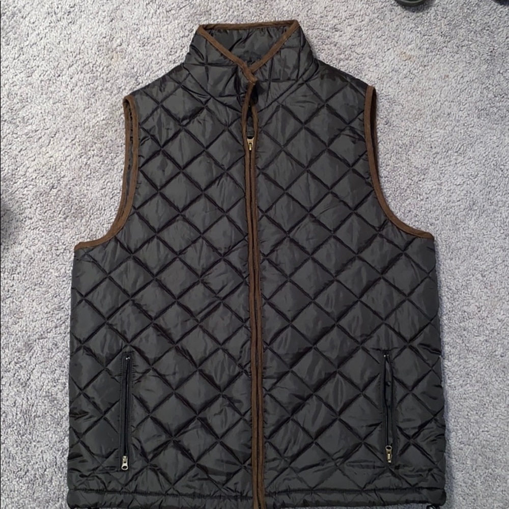 Men’s quilted vest.